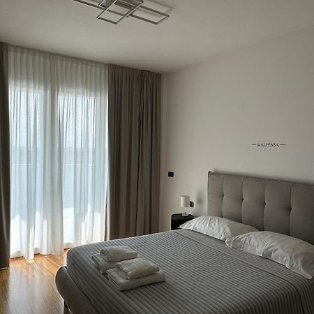 White Palace Malpensa Галларате Экстерьер фото