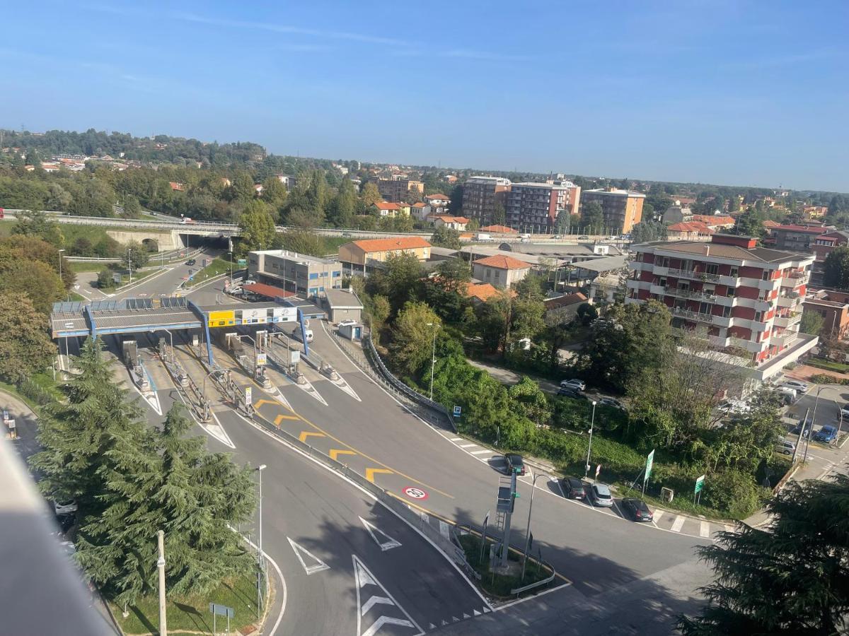 White Palace Malpensa Галларате Экстерьер фото